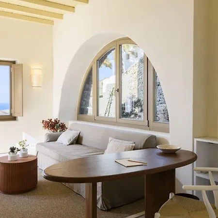 Camarades Mykonos * Ano Mera