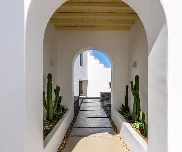 Отель Camarades Mykonos