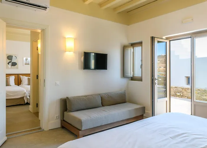 Отель Camarades Mykonos