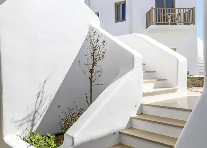 Camarades Mykonos Ано Мера