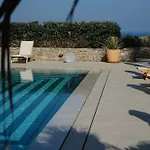 Camarades Mykonos Hotel *