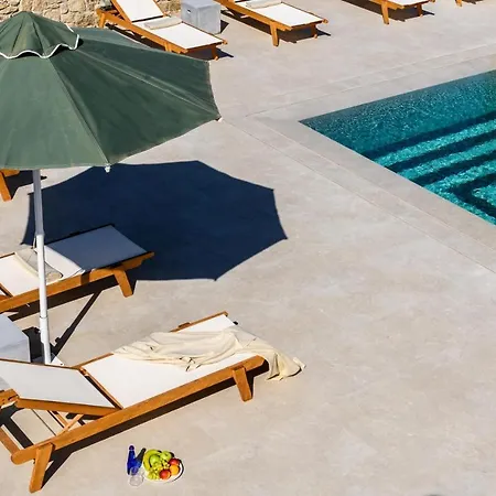 Camarades Mykonos * אנו מרה