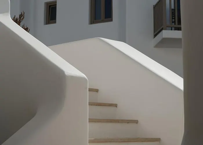 Camarades Mykonos Hotel *